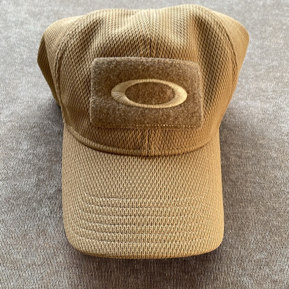 Oakley Hat (NWOT) - Picture 15 of 16